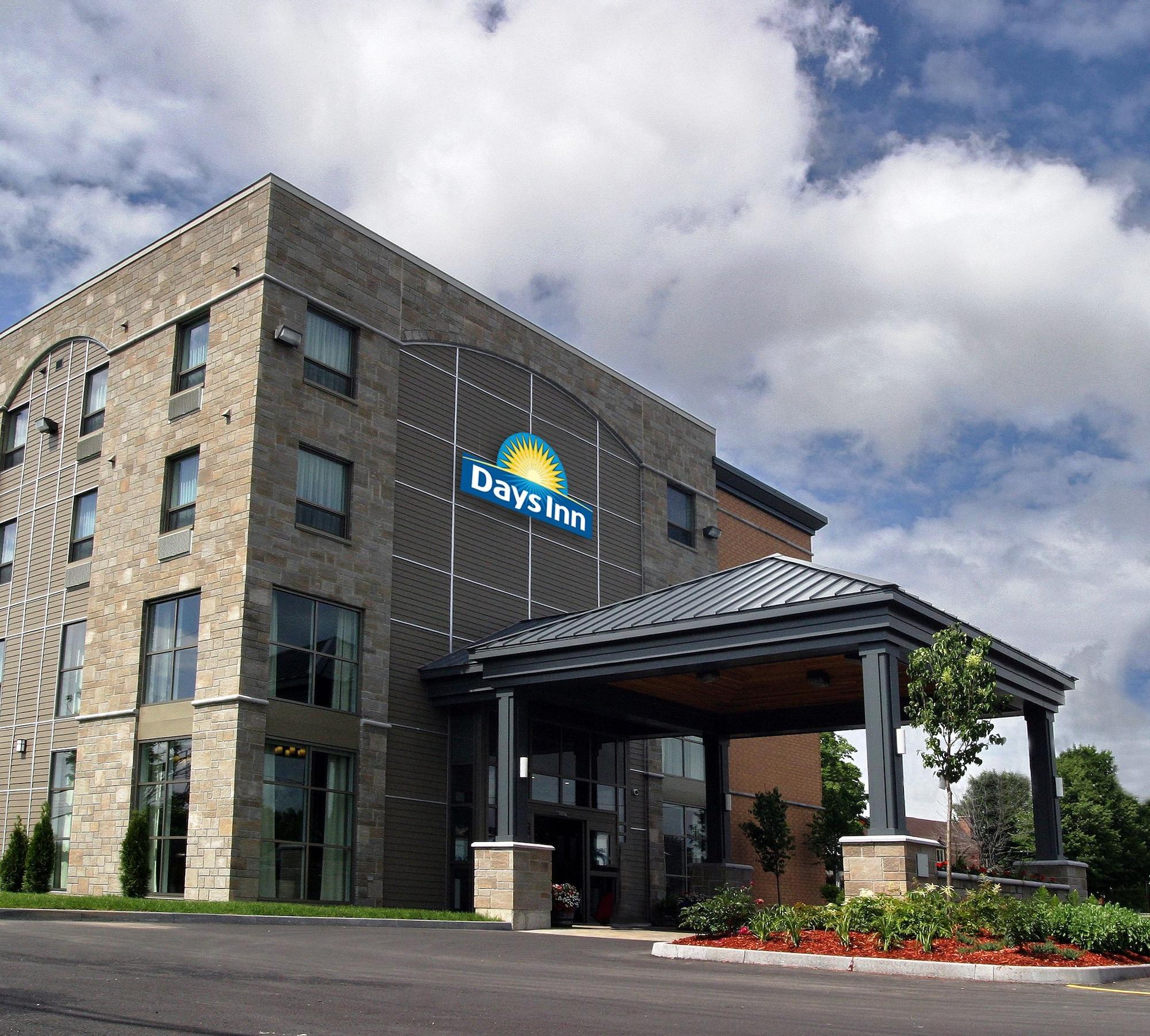 Days Inn By Wyndham Lévis Eksteriør bilde