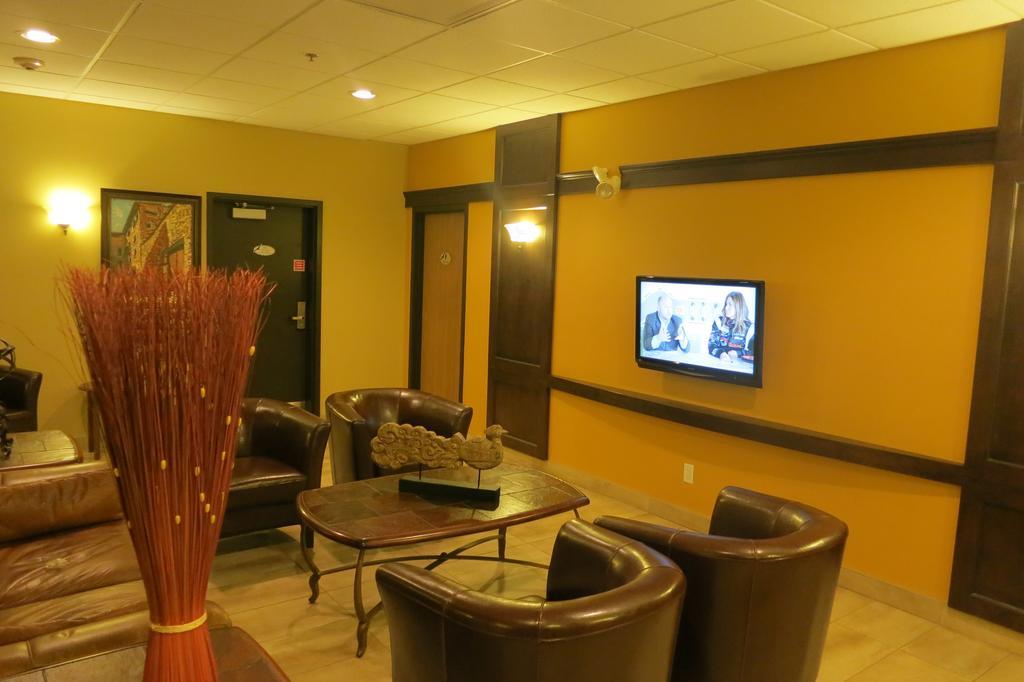 Days Inn By Wyndham Lévis Eksteriør bilde
