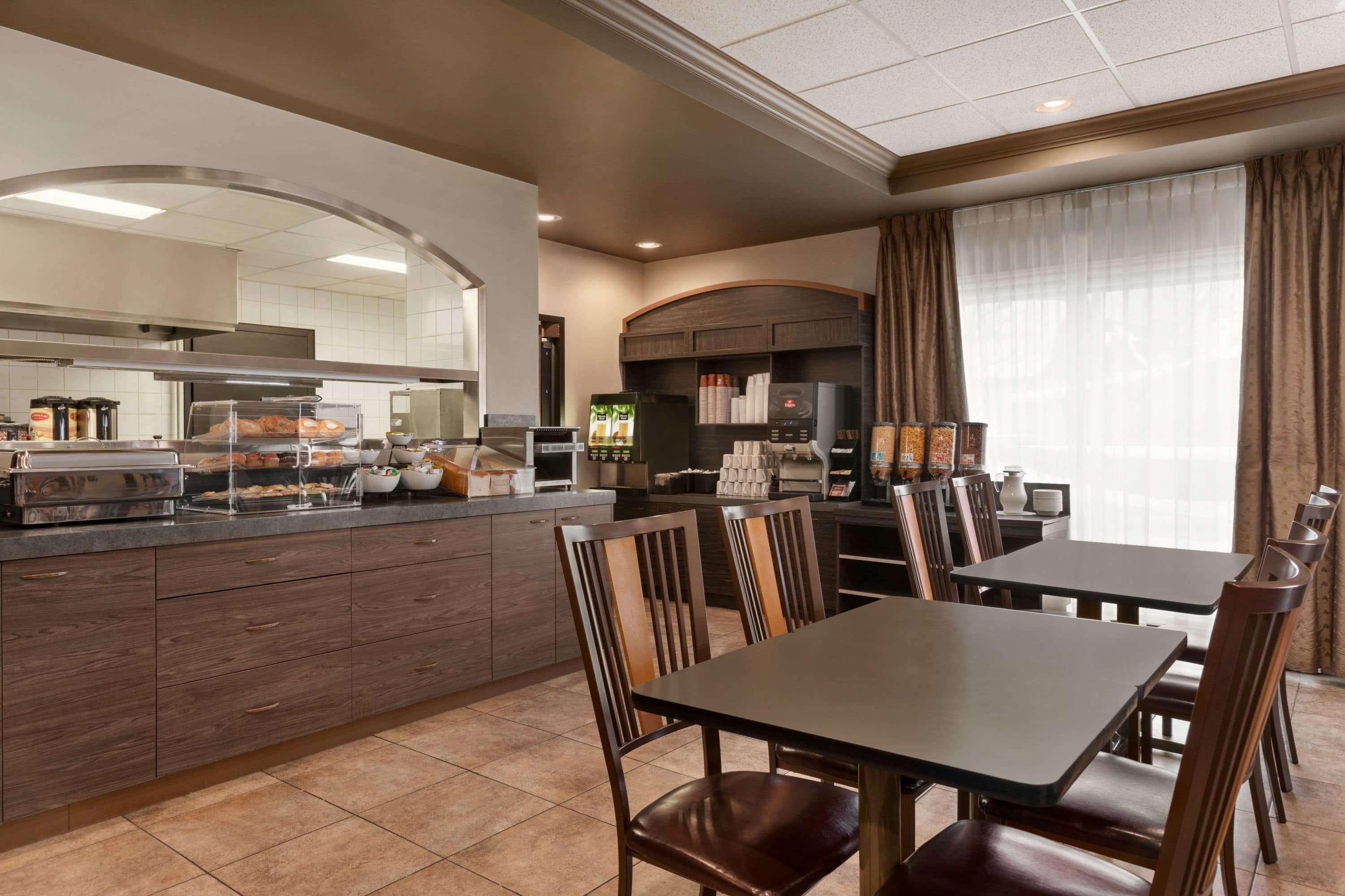Days Inn By Wyndham Lévis Eksteriør bilde